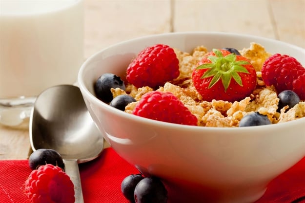 doručak, voćni jogurt, žitarice, doručak, kalorije