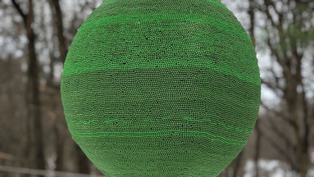 šibice , mladić, kugla