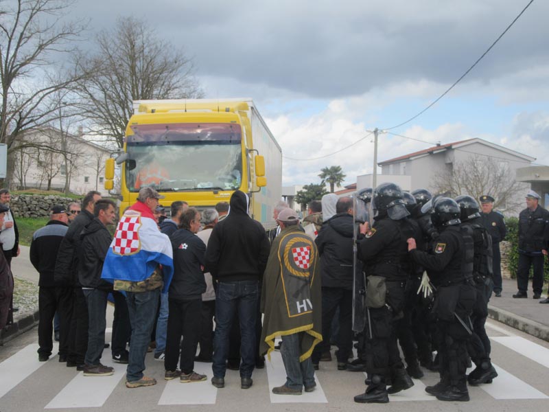 Bijača, blokada, blokada granice, Udruga Zaboravljeni branitelji, Sindikat uposlenih u školama ŽZH