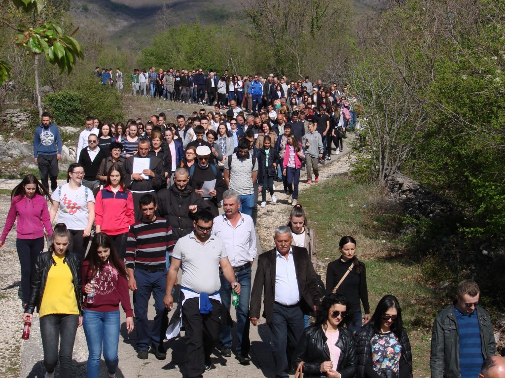 hodočasnici, hodočasnik, hodočasnica , Hodočasnički put križa Ljubotići – Crne Lokve