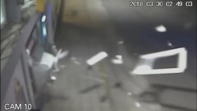 pljacka bankomat karlovac