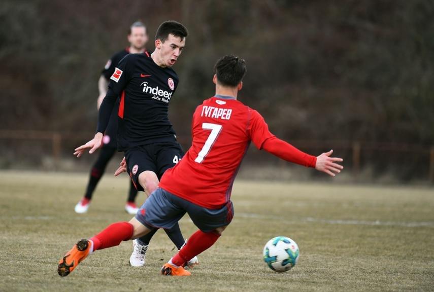 Eintracht Frankfurt , Marijan Ćavar