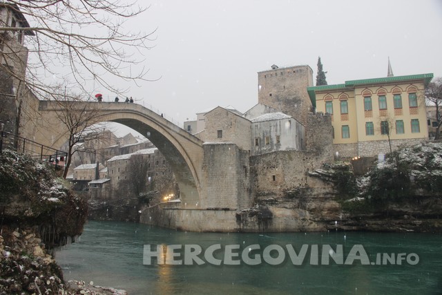 snijeg stari most