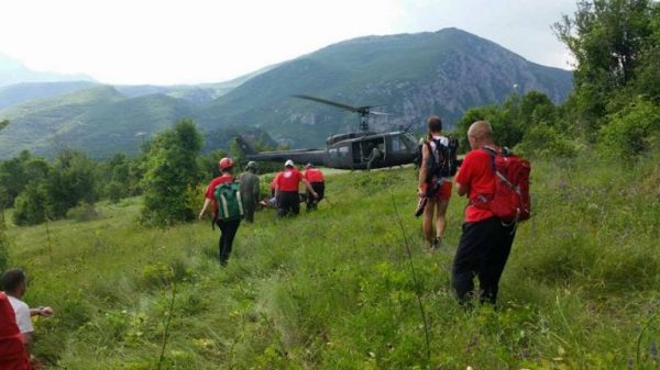 Prenj, žena, helikopter