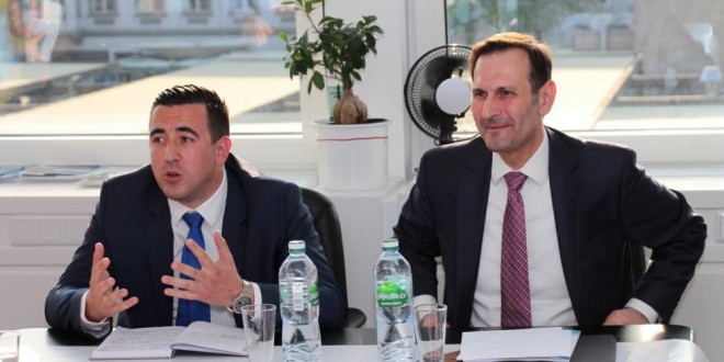 Miro Kovač, javna tribina