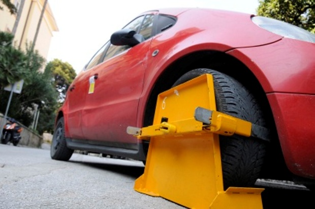 blokada kotača, pogrešno, parkirne kazne