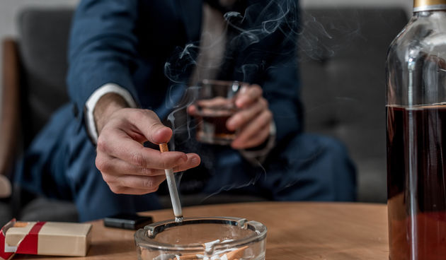 ovisnost, cigarete, alkohol, alkohol, ministri, direktori