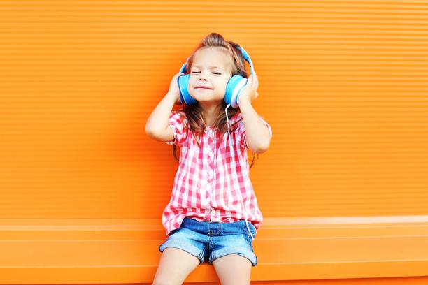 djeca rast, glazba, Slušalice, sluh
