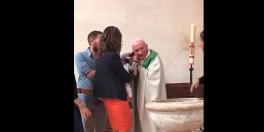 Svećenik ošamario dijete na krštenju jer je preglasno plakalo, snimka šokirala svijet