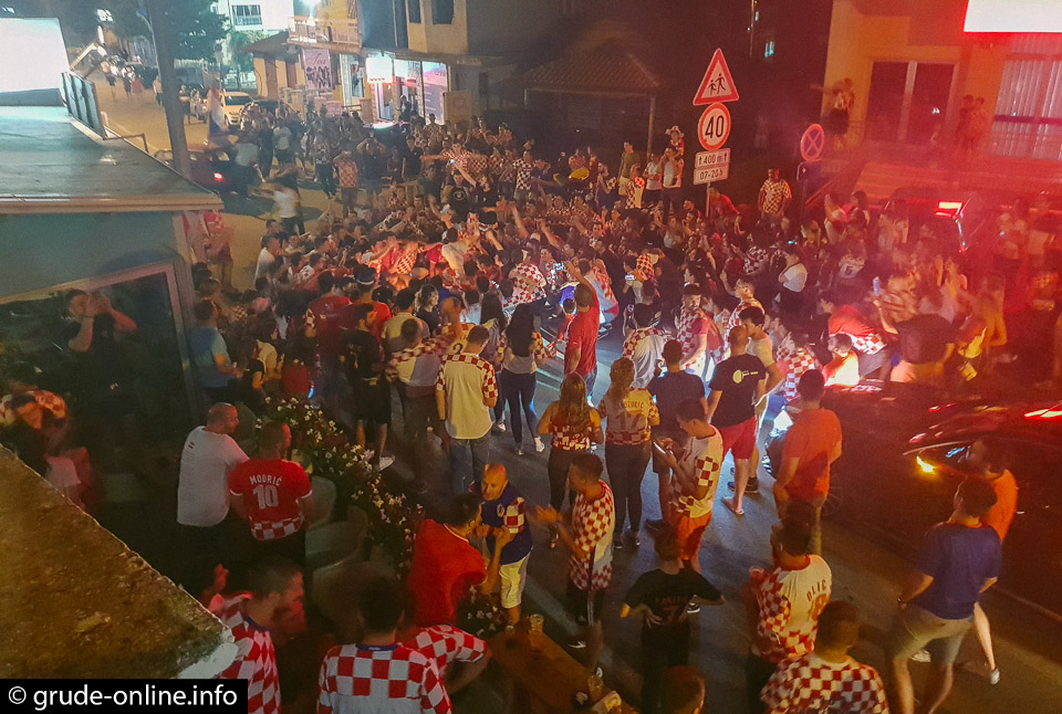 HRVATSKA JE U POLUFINALU: U Grudama je prava ludnica 