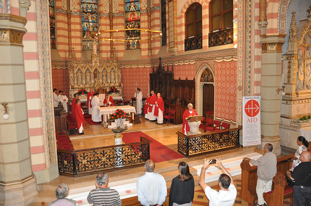 Sarajevo, vrhbosanski nadbiskup kardinal Vinko Puljić, Vinko Puljić, Kardinal Vinko Puljić