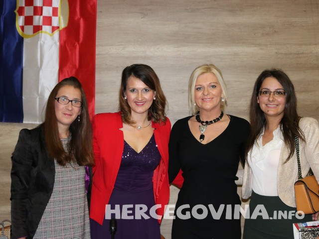 Daniela Škegro, sinovi zemlje svete