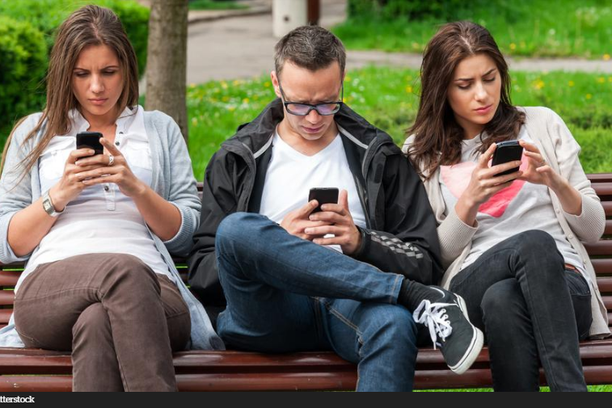 društvene mreže, laganje