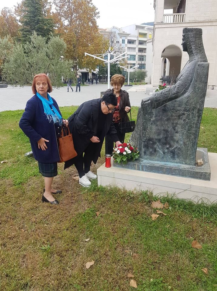 Udruga hrvatska žena Mostar, Kraljica Katarina Kosaca