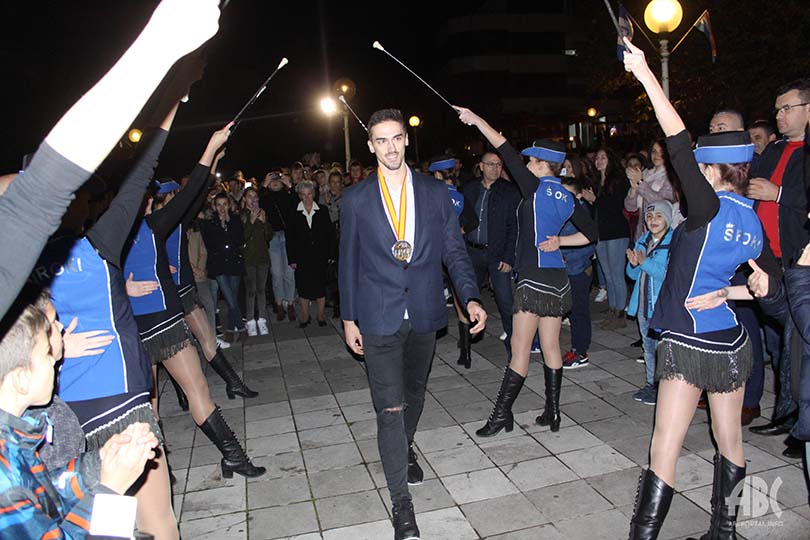 Ivan Kvesić karate, doček, Široki Brijeg