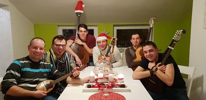 Tamburaški sastav Garavi, božićni bećarac