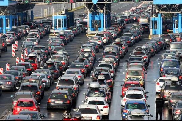 gužva, granica, lažna uzbuna, bregana, policija, granica