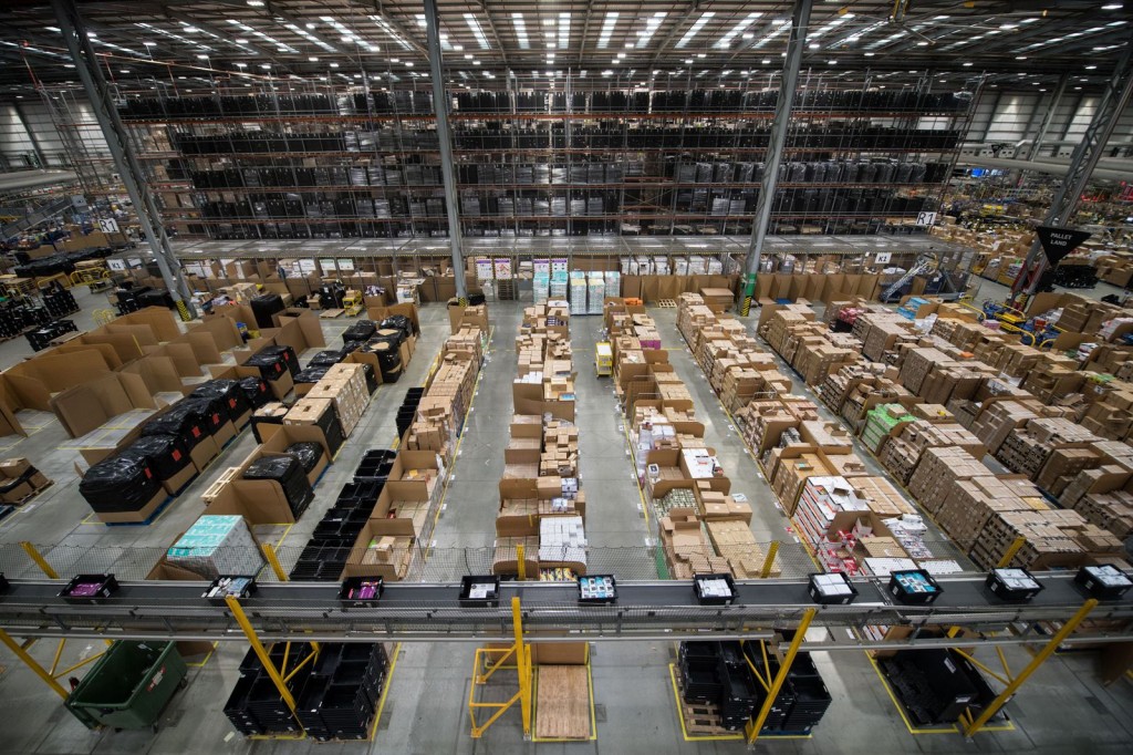 Robot izazvao kaos u Amazonovu skladištu: 24 radnika završila u bolnici