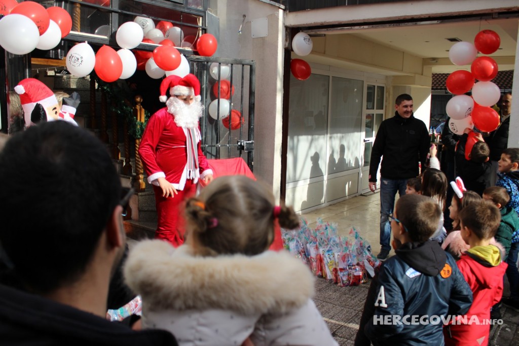 djed božićnjak, Klub navijača, Ultras Zrinjski Mostar