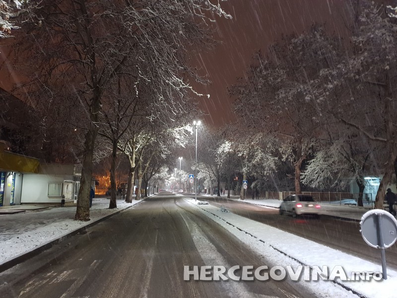 snijeg, snijeg u Mostaru, Mostar, stanje na cestama, stanje na putevima, stanje na prometnicama