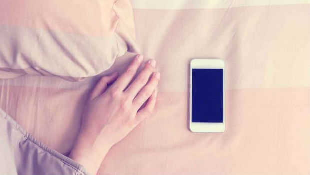 istraživanje, tipkanje po mobitelu, spavanje