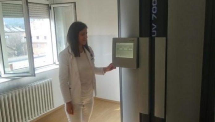 ​SKB Mostar dobio najsuvremeniji uređaj za fototerapiju u regiji