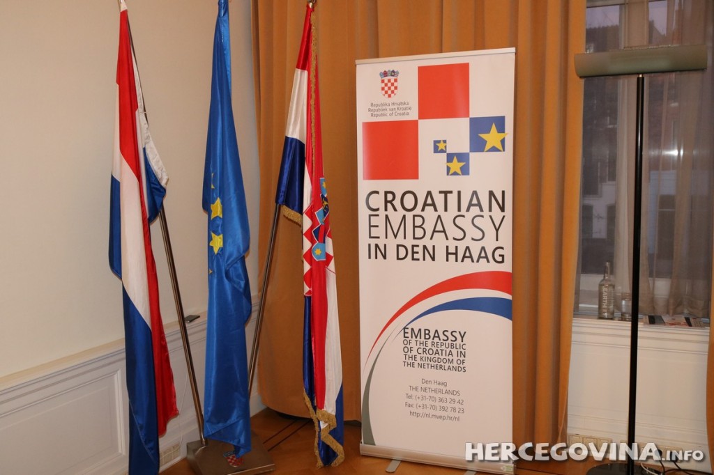 Veleposlanstvo Republike Hrvatske u Den Hagu, Goran Strniša, Den Haag