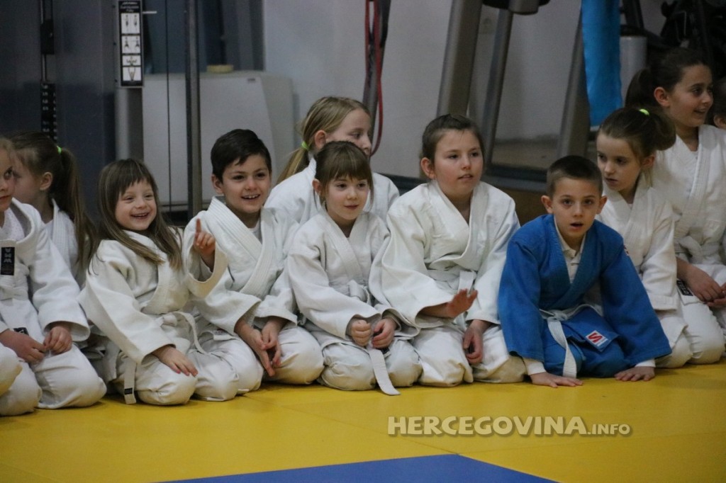 Judo klub Borsa polaganje