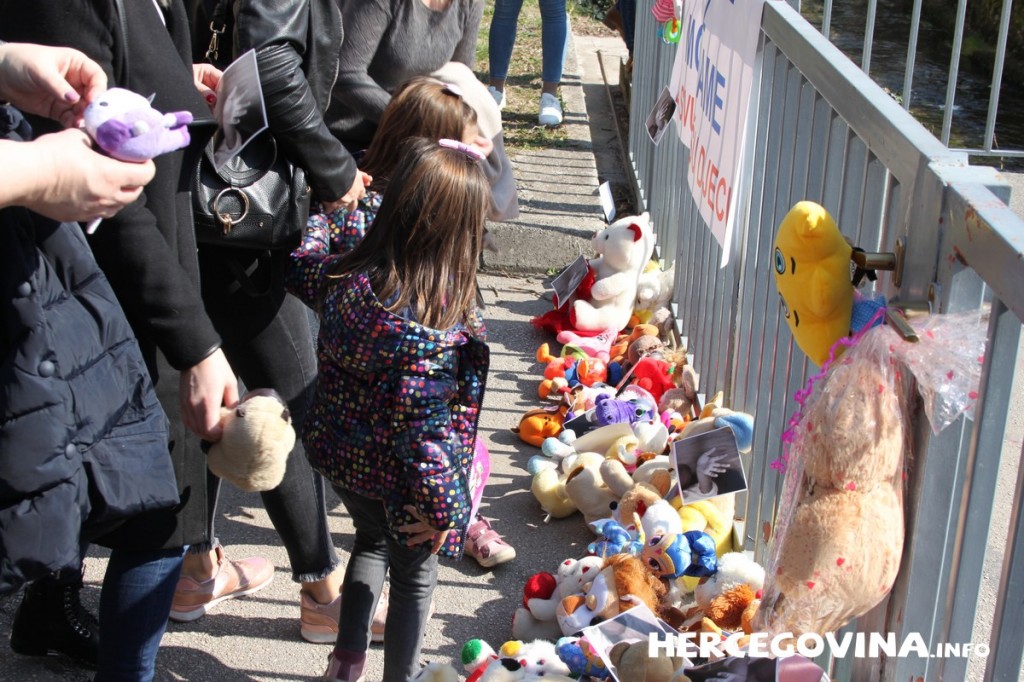 pismo majke, prosvjed za majku, Mostar, prosvjedna šetnja, majka, Mostar