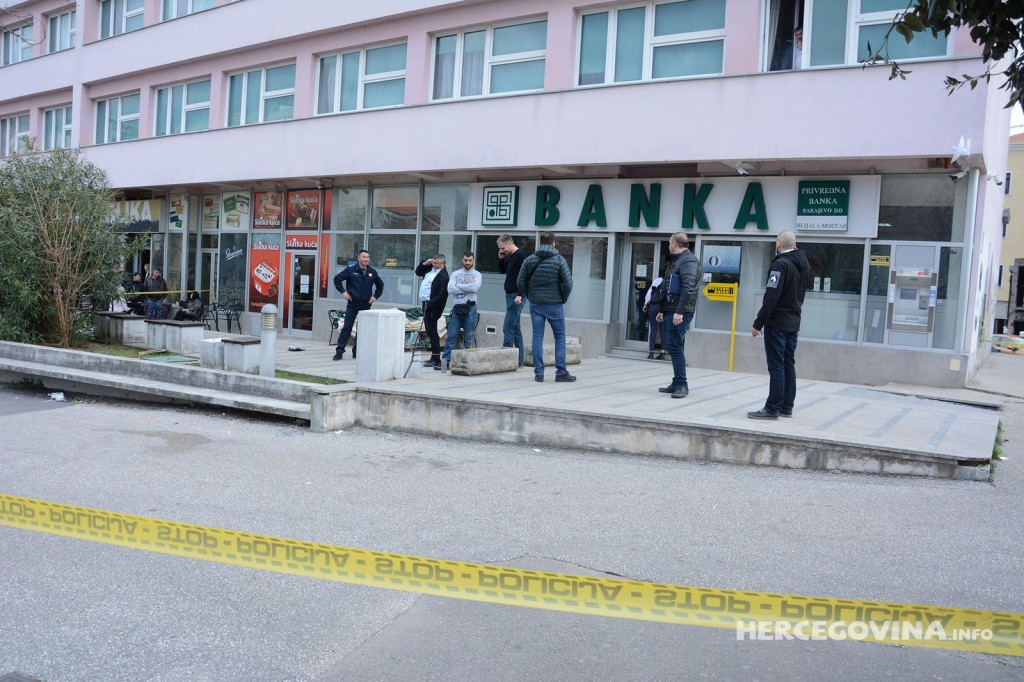 Mostar, pljačka, Mostar, pljačka