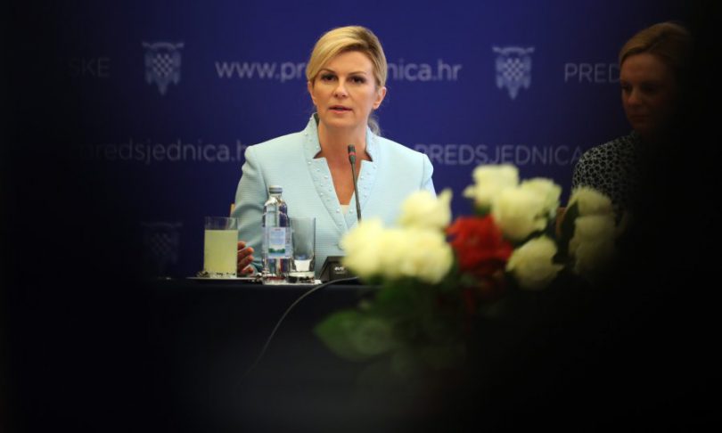 Kolinda Grabar Kitarović, teslić