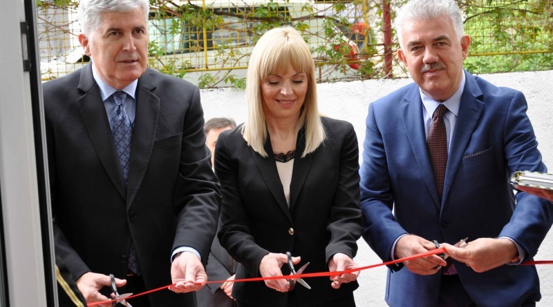 škola, Mostar, snježana brkić, dr. sc. Nevenko Herceg, dr. Dragan Čović