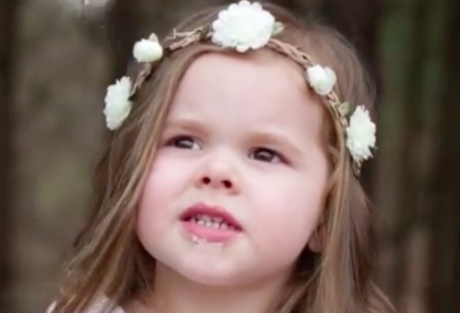 Isus, pjesma, trogodišnja djevojčica, Claire Ryann