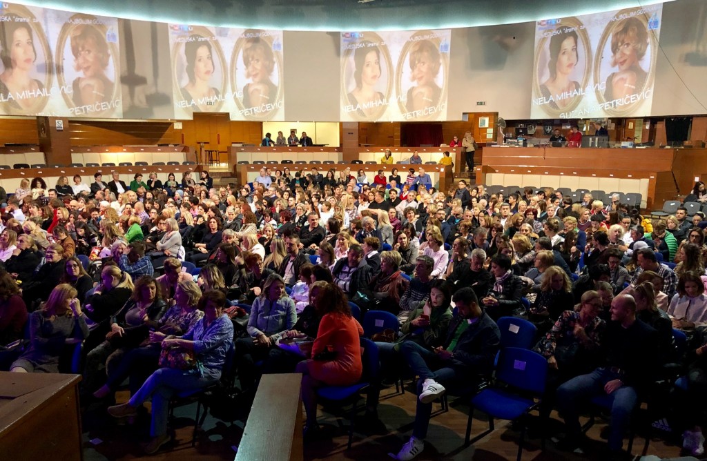 plastika, komedija, hrvatski dom herceg stjepan kosača