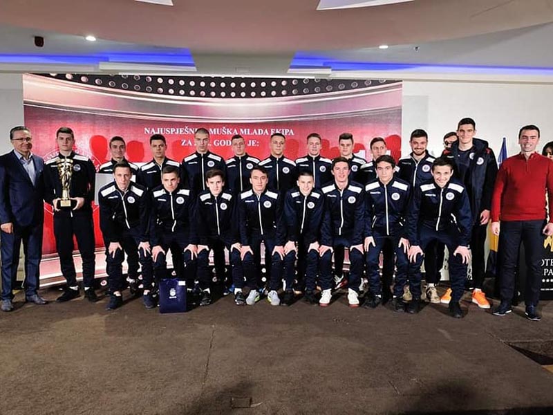 juniori hšk zrinjski