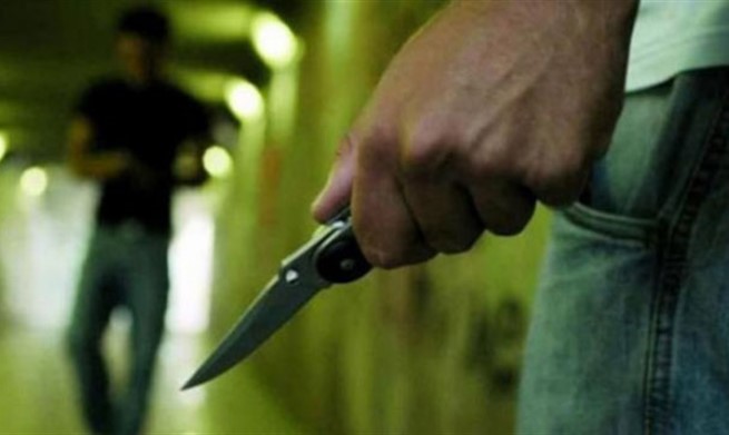 napad nožem, ilegalni migranti , emigranti, napad nožem, Split, pljačka, krađa