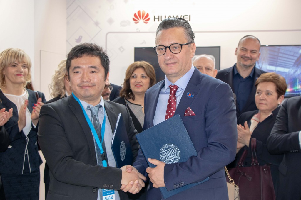 Sveučilište u Mostaru, Huawei