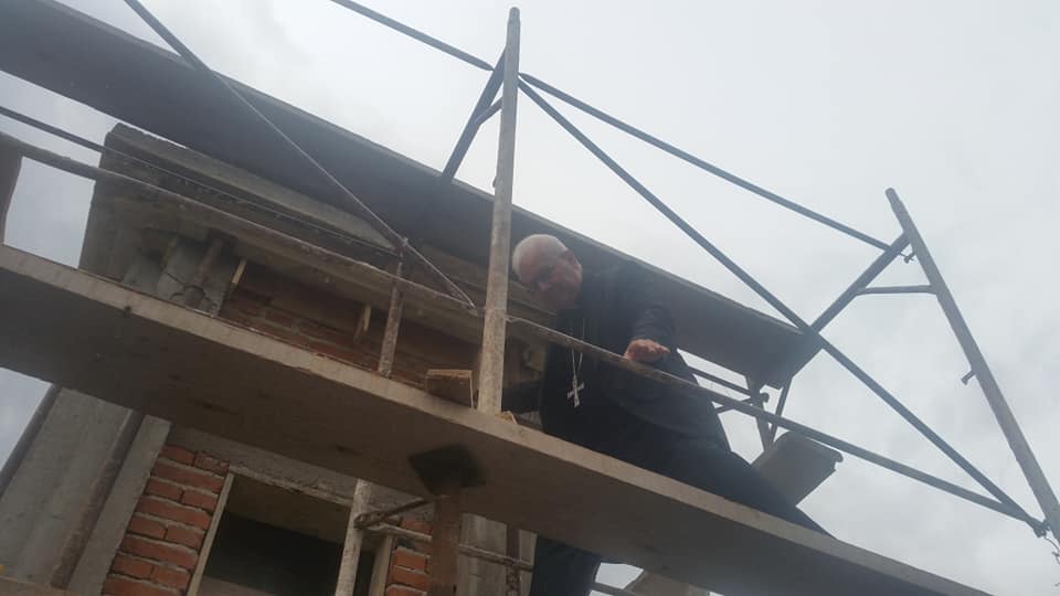 Biskup Franjo Komarica, crkva