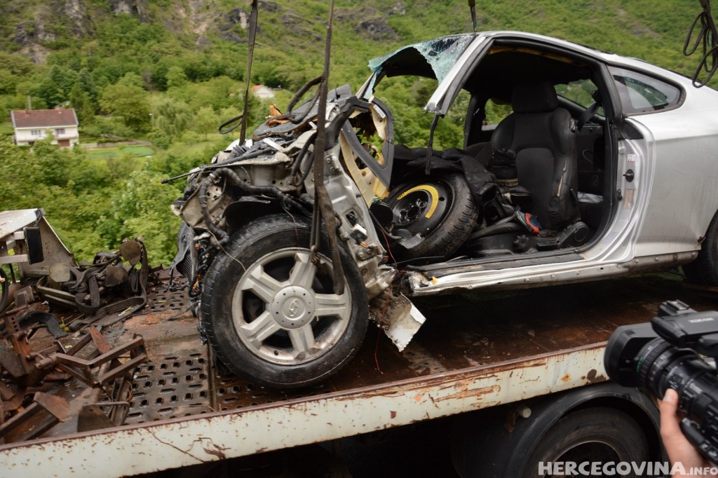 teška prometna nesreća, tekst, pogibija, stravična prometna nesreča, teška prometna nesreća