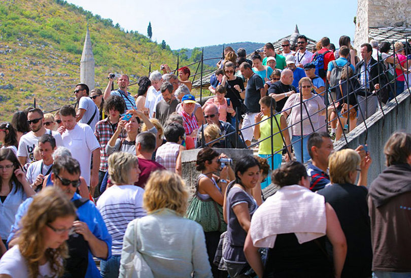 Turisti u Dubrovniku, turisti, hrvatski turizam, turizam, Mostar, Stari Most Mostar, K. Perić