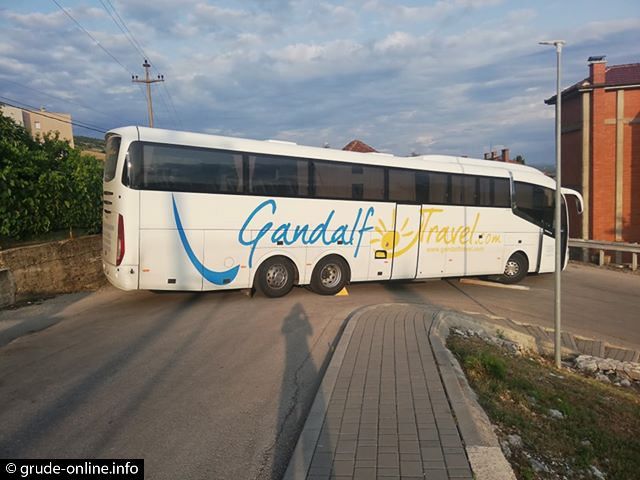 Grude, autobus,  poljski autobus