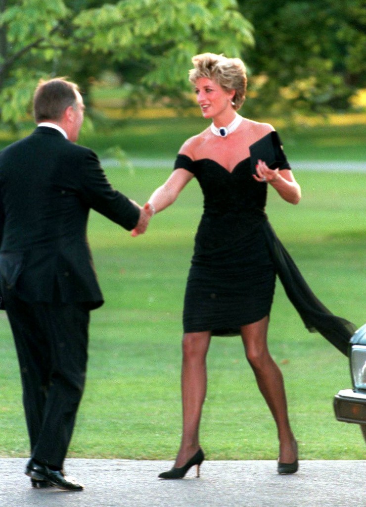 Osvetnička haljina kojom je princeza Diana poručila Charlesu: ’Vidi što propuštaš!’