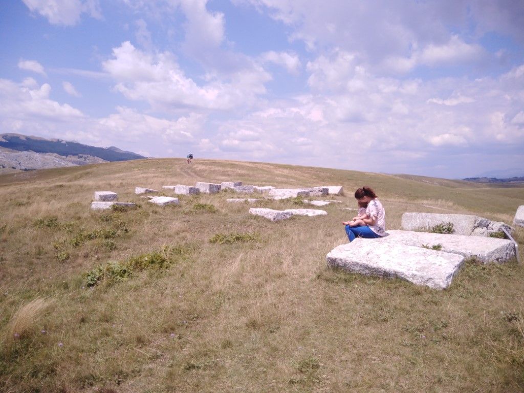 Don Tomo Vukšić, stećci, K. Perić