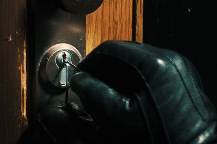 pljačka, Policijski dužnosnici, bakinci