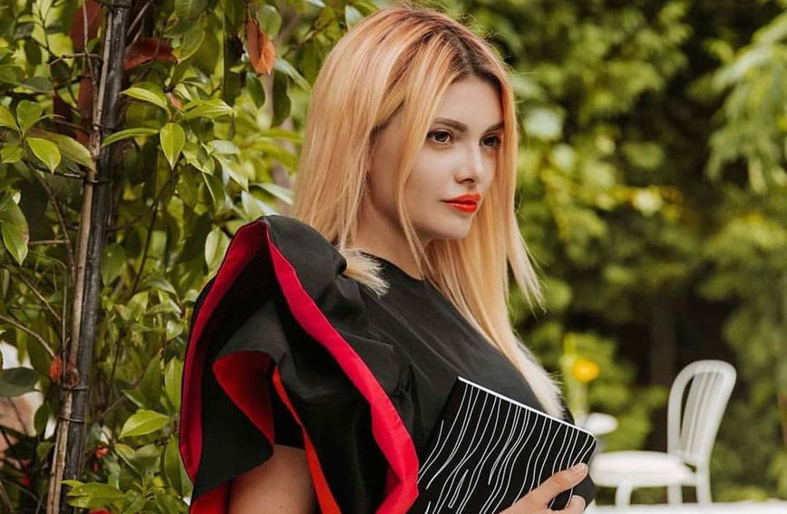 ella dvornik, bijele tenisice, tenisice, ella dvornik, posao, influencerica, zarada, društvene mreže