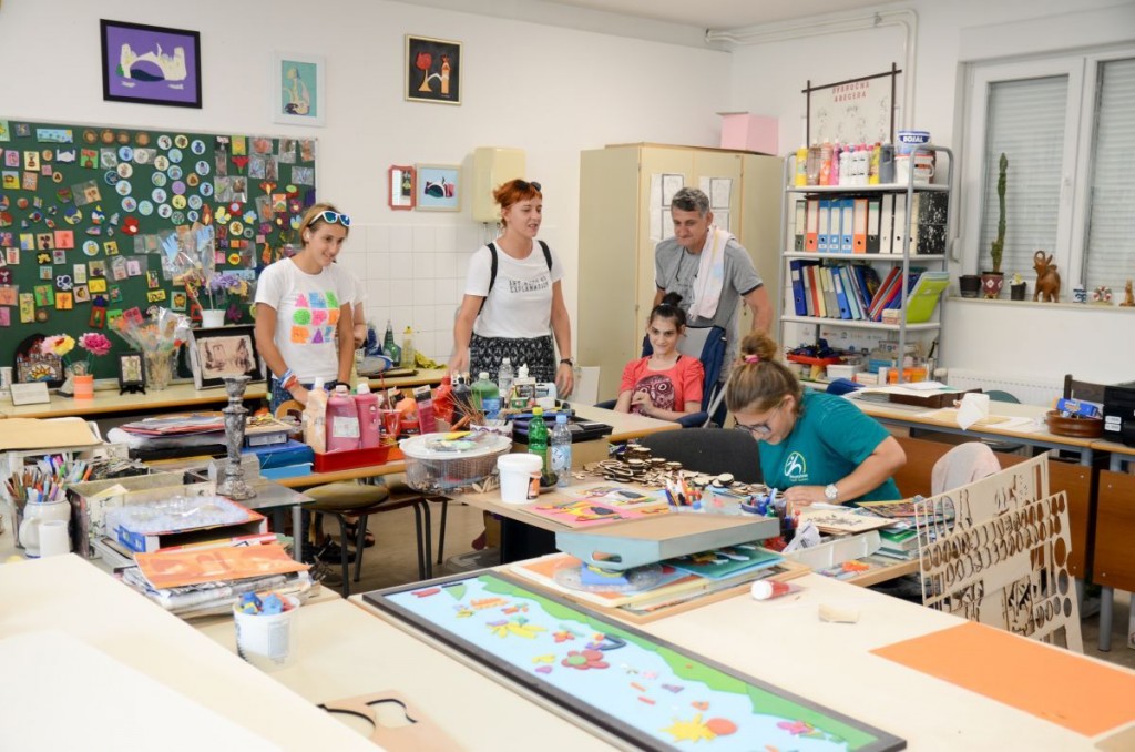 Los Rosales Mostar, Centar Los Rosales, invalidne osobe 