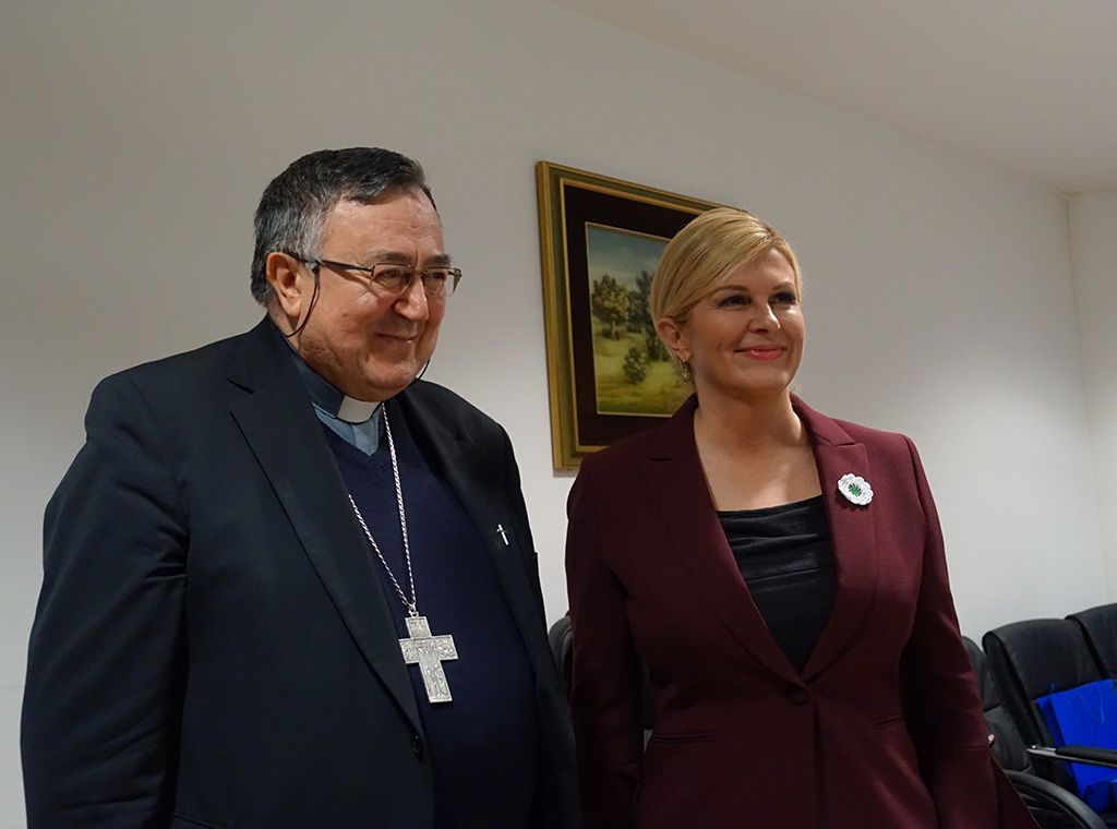 U Komišini razgovarali predsjednica RH i kardinal Puljić