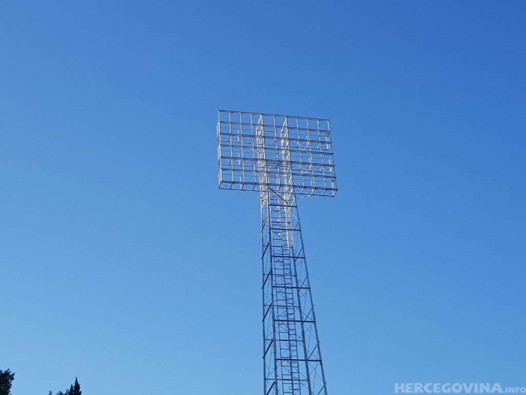 Stadion HŠK Zrinjski, reflektori