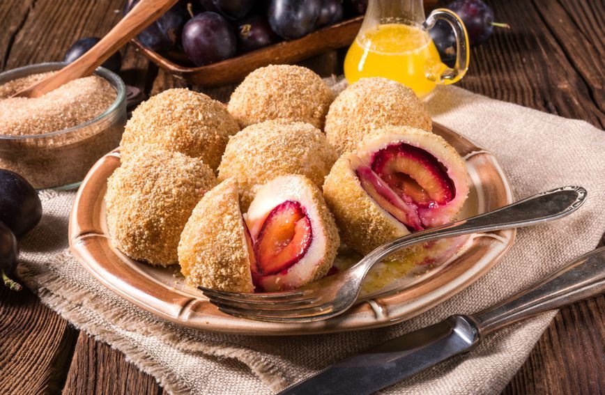 knedle sa šljivama, šljive, recept, desert