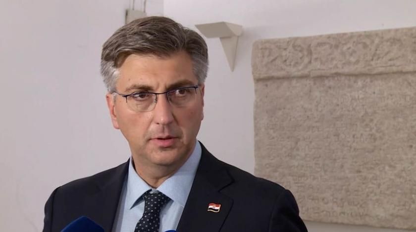 Andrej Plenković, Zoran Milanović, Vlada Hrvatske, Hrvati, BIH, udruga u ime obitelji, sabor, HDZ, društvene mreže, govor mržnje, prosvjed, sindikati, Hrvatska, škole